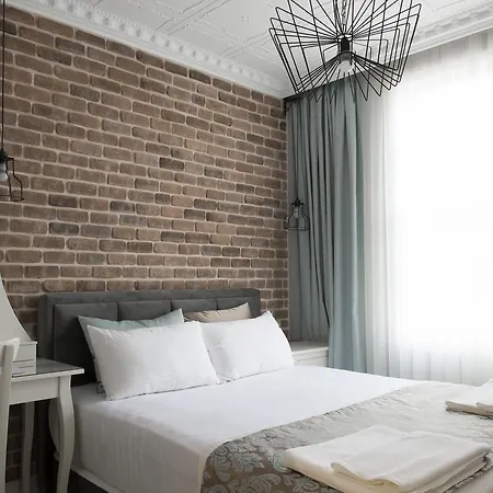 Luna Kaleiçi Otel *